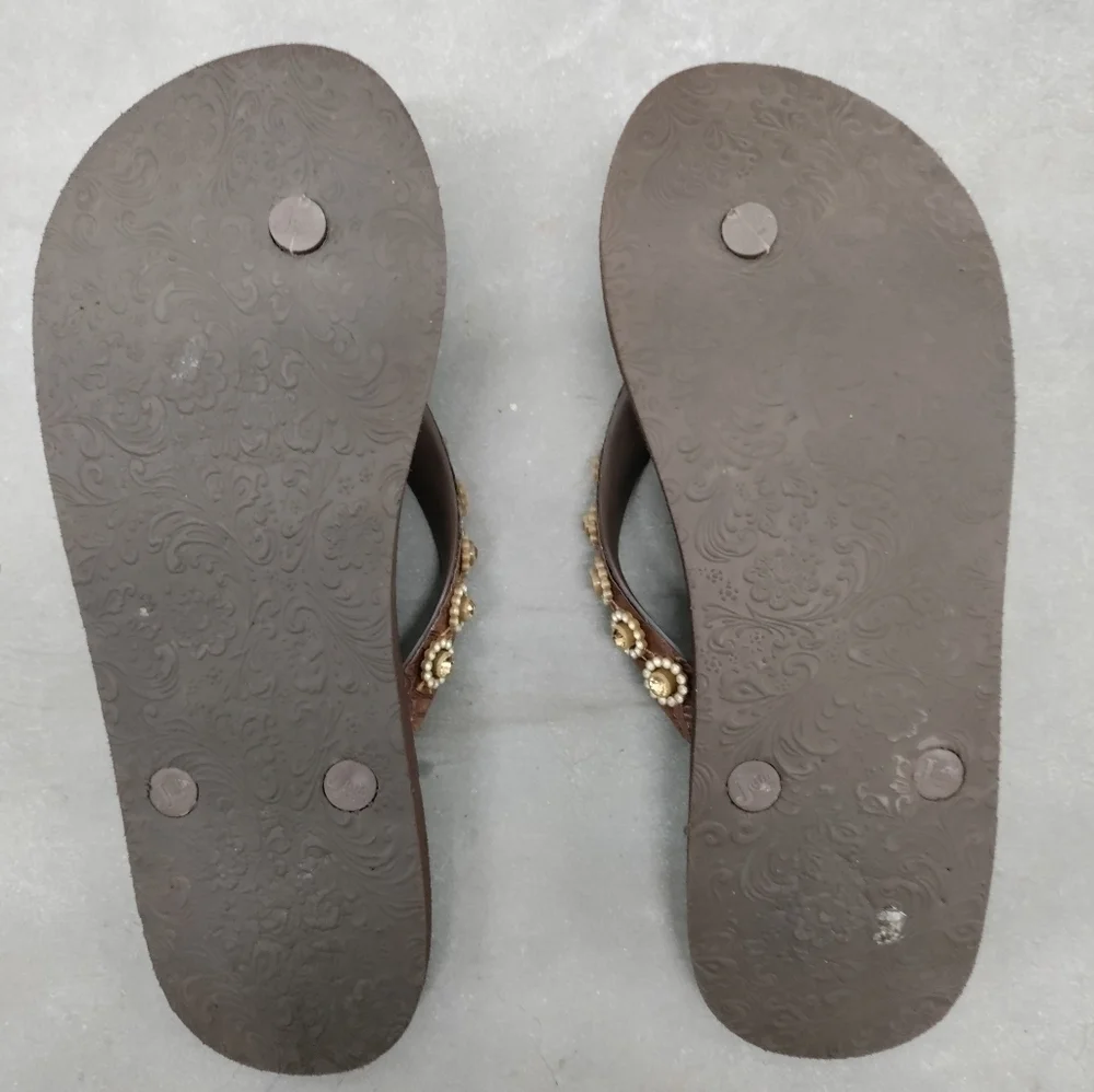 Justin Woman's flip flops